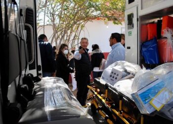 En BCS, Issste entrega 11 ambulancias y más de 600 piezas de equipamiento en unidades médicas