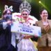 Coloca Alcaldesa la corona a la Reina de la Poesía del Carnaval La Paz 2023