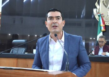 Apoyo económico mensual para mujeres jefas de familia propone el diputado Rigoberto Mares