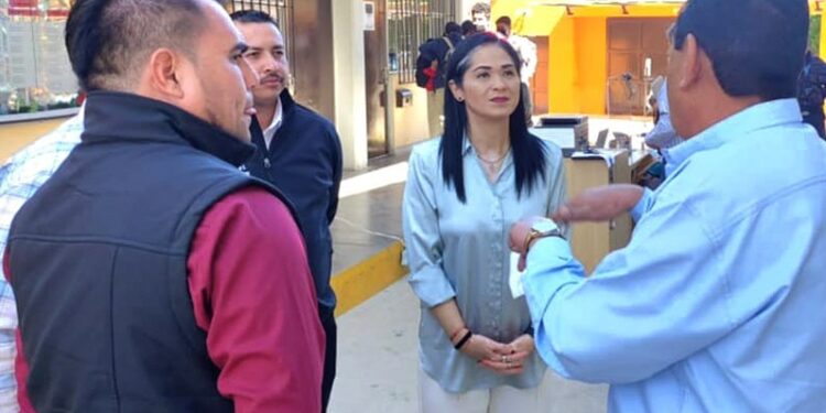 En BCS, implementa Issste feria para acercar las 21 prestaciones a derechohabientes.