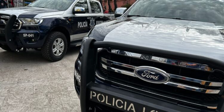 Fortalecen seguridad en Loreto; entrega gobernador VCC dos patrullas