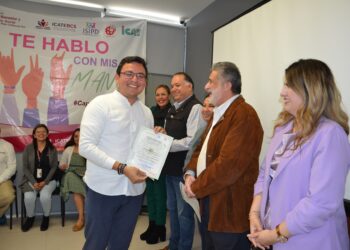 CLAUSURAN CURSO “TE HABLO CON MIS MANOS”