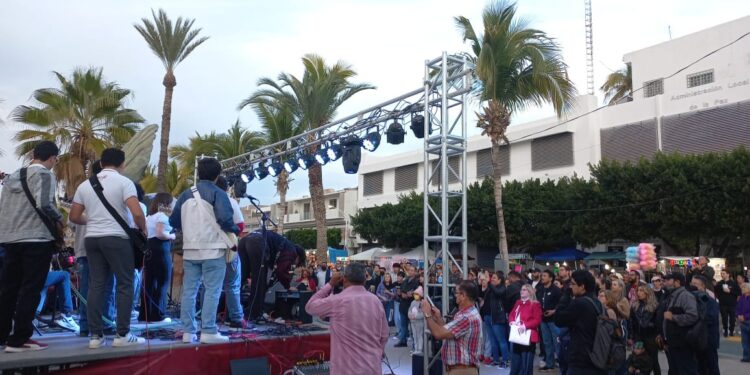 MÁS DE 50 ARTISTAS EN FORO DE LA ALEGRÍA