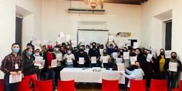 CAPACITÓ COEPRIS A VENDEDORES DE ALIMENTOS QUE LABORARÁN EN EL CARNAVAL LA PAZ