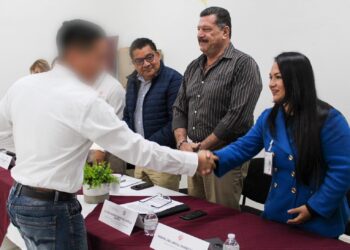 JÓVENES INTERNOS DEL CIEA CULMINAN CURSOS DE INGLÉS Y PELUQUERÍA BÁSICA