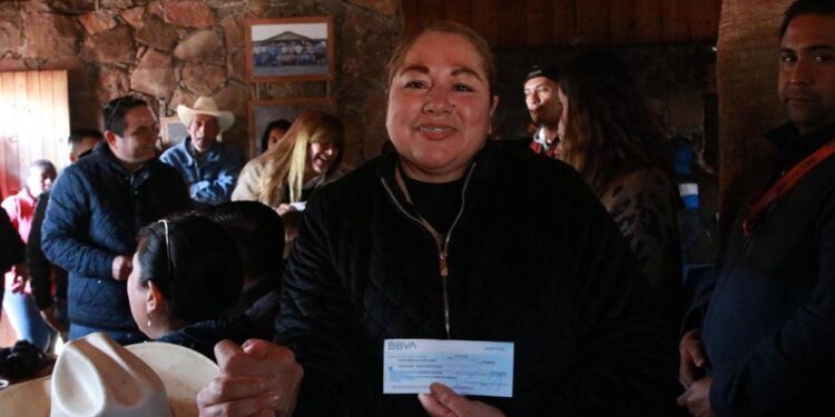 Impulsa Gobernador VCC productividad para familias de San Francisco de la Sierra