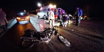 Motociclista choca contra vaca en el parque industrial