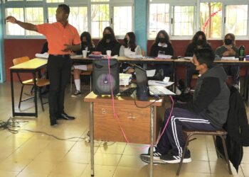 Imparte Dirección de Juventud Pláticas de Violencia de Género en Secundarias