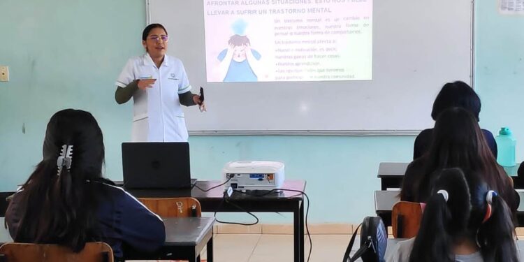 Imparten a jóvenes paceños pláticas preventivas contra la depresión