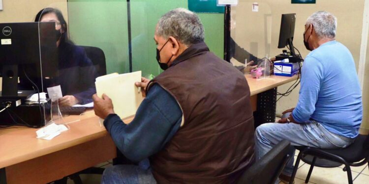 Invita OOMSAPAS La Paz a usuarios a que se registren para recibir su descuento