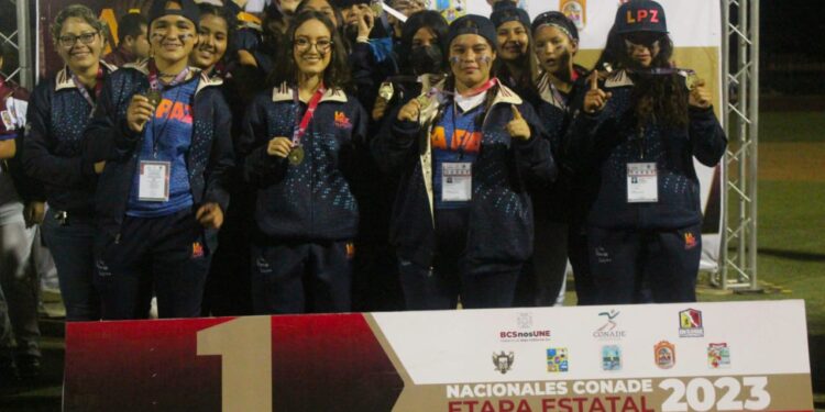 LA PAZ SE LEVANTA CON LOS TITULOS ESTATALES DE SOFTBOL