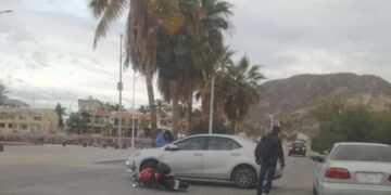 Accidente de tránsito tipo choque entre un vehículo y una motocicleta en carretera escénica a la altura del hotel Palmira