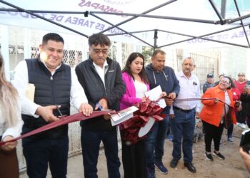 ¡La palabra se cumple! Alcalde Oscar Leggs Castro y equipo del Oomsapas Los Cabos entregan 325 tomas domiciliarias en Valle del Cabo CSL