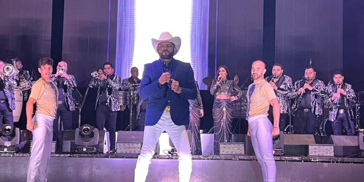 En un ambiente de seguridad, la comunidad de Los Cabos disfrutó el concierto de Pancho Barraza y Los Cadetes Internacionales de Linares