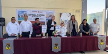 A favor de la educación de personas con discapacidad, IMDIS Los Cabos y la escuela Normal Superior de B.C.S. firman convenio de colaboración