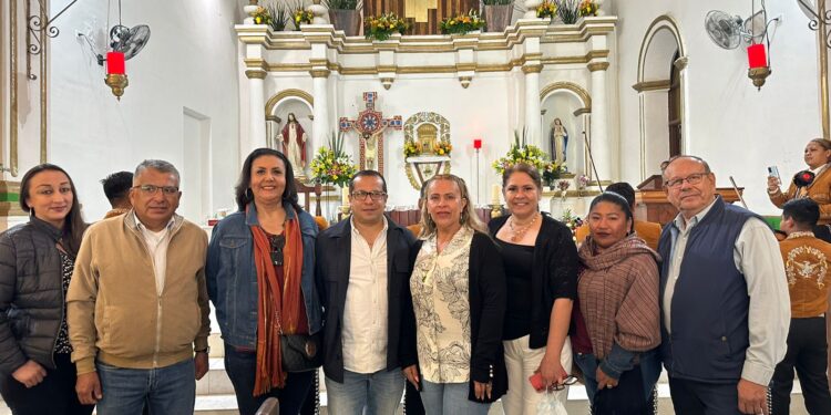 Con una misa, peregrinación y mañanitas a mariachi, familias honran al santo patrono en la Misión de San José