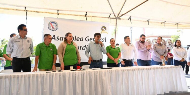 Alcalde Oscar Leggs da a conocer el aumento del 10% en sueldo, sobresueldo, prestaciones y bonos para los más de 1 mil 500 sindicalizados