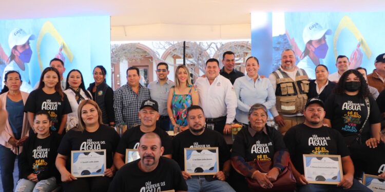 Celebra el Oomsapas Los Cabos el Día Mundial del Agua, con la entrega de 206 murales de concientización del cuidado del vital líquido