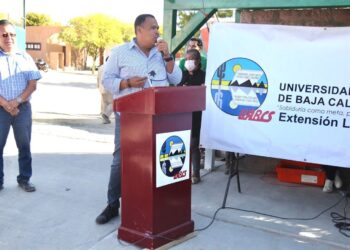 Ponen en marcha paradero de transporte público para estudiantes de la UABCS campus Los Cabos