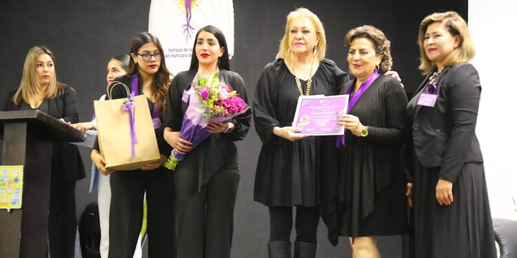 Inicia en Los Cabos el ciclo de actividades en el marco del 8M con el foro “De la violencia, al empoderamiento de la mujer”