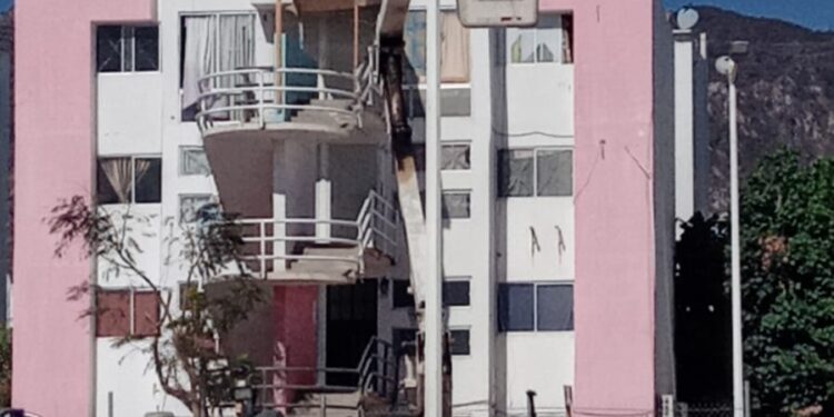 Instala Servicios Públicos luminarias en el acceso del fraccionamiento Puerto Nuevo