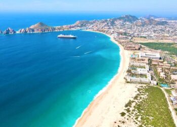 Autoridades locales se preparan para reforzar la seguridad en carreteras, centros recreativos y playas de Los Cabos