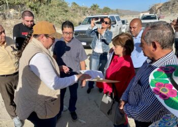 Gobierno de Los Cabos trabaja el proyecto de pavimentación de la prolongación Forjadores, una vía alterna en el vado de Santa Rosa