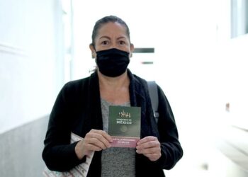 Informa IMSS que los derechohabientes pueden reimprimir carátula de Cartilla Nacional de Salud en caso de extravío