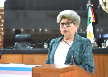 Exhortan al Dirección de SPPPTM de La Paz a que formule y aplique programas de transporte público en las universidades de La Paz