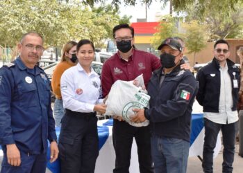 Entrega Ayuntamiento uniformes a personal de Seguridad Pública