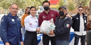 Entrega Ayuntamiento uniformes a personal de Seguridad Pública