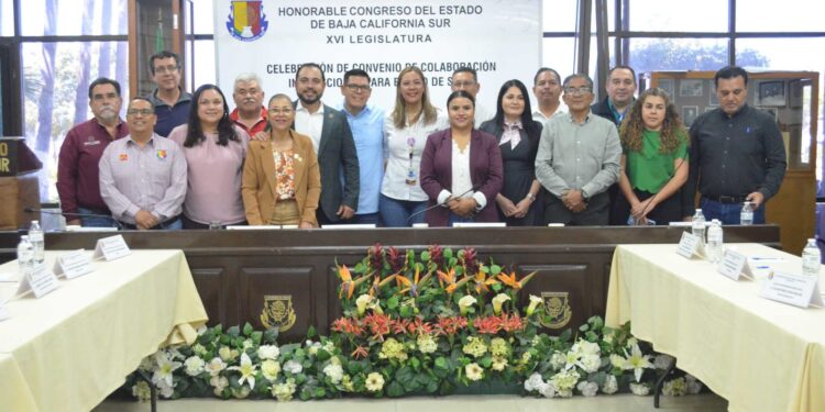 Celebran el Congreso del Estado, Fideicomisos e instituciones Educativas convenio de Colaboración Institucional para el uso del Sistema SIRET