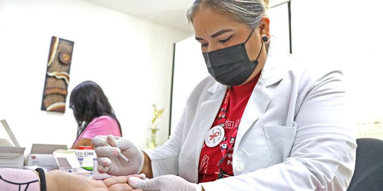 REALIZÓ SALUD ESTATAL JORNADA DE PRUEBAS DE HEPATITIS C EN OOMSAPAS LA PAZ