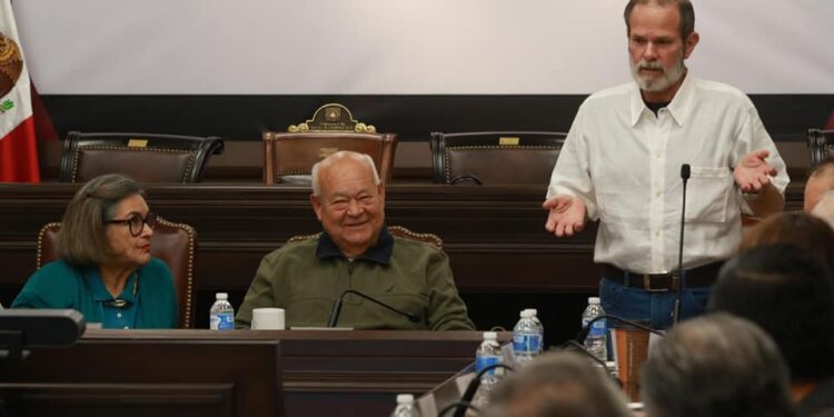 Presentan a gobernador Víctor Castro Cosío, análisis de políticas y acciones que fortalecen trabajo en comunidades