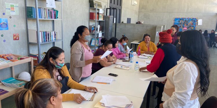 OFRECE SEP ORIENTACIÓN DE CRIANZA A 750 FAMILIAS VULNERABLES DE BCS