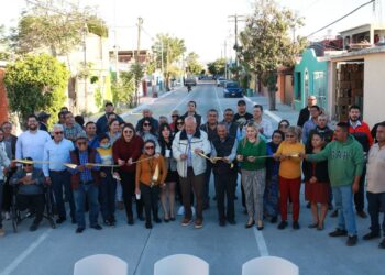ENTREGA GOBERNADOR VCC, OBRA DE PAVIMENTACIÓN EN LA PAZ