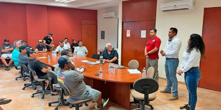 Reciben capitanes y marineros, información sobre&nbsp; Libreta de Mar que emite la Secretaría de Marina