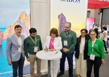LOGRA GOBIERNO DE BCS NUEVAS RUTAS AÉREAS EN EL TIANGUIS TURÍSTICO DE MÉXICO