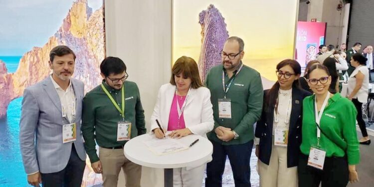 LOGRA GOBIERNO DE BCS NUEVAS RUTAS AÉREAS EN EL TIANGUIS TURÍSTICO DE MÉXICO