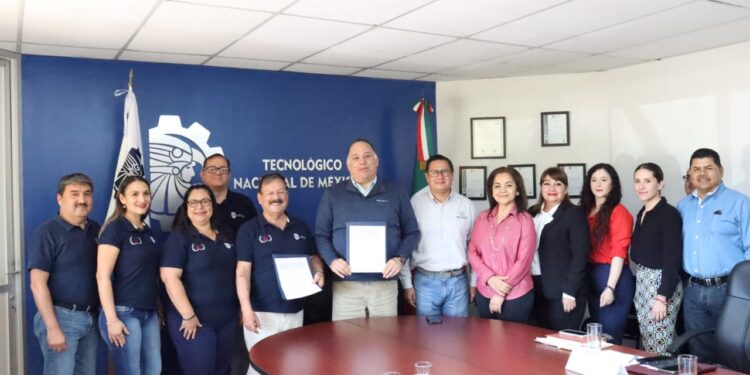 Conjuntan esfuerzos SNE y TEC La Paz para acercar opciones de empleo a estudiantes