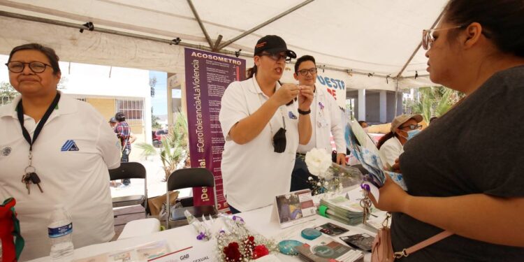 Acuden “Amigos para el Bienestar” a colonia Pedregal del Cortés