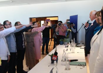 TOMA PROTESTA GOBERNADOR VCC A&nbsp; COLEGIO DE NOTARIOS PÚBLICOS DE BCS
