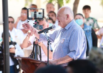 RECONOCE GOBIERNO DEL ESTADO CONTRIBUCIÓN DE UABCS EN LA FORMACIÓN DE PROFESIONISTAS