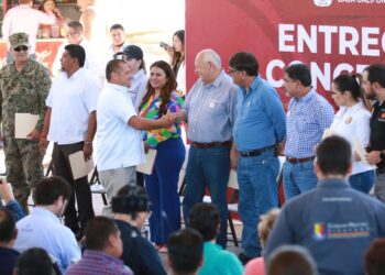 CUMPLE GOBIERNO DEL ESTADO COMPROMISO CON TRANSPORTISTAS DE LOS CABOS