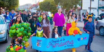 CON TRADICIONAL DESFILE CONMEMORAN EN MULEGÉ INICIO DE LA PRIMAVERA