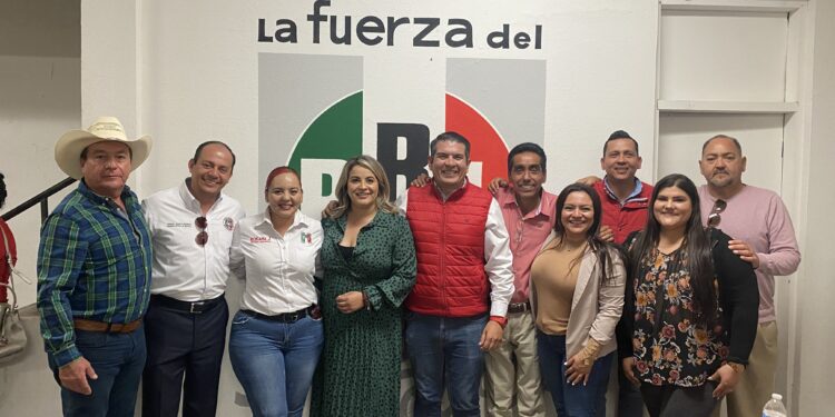 “Arely Amador Aldaco rinde protesta como Presidenta del Comité Municipal del PRI en Comondú”,  Fabrizio del Castillo, Presidente Estatal del PRI B.C.S.