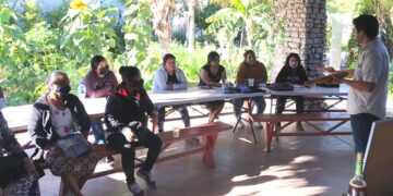 Imparten el Primer Taller de Huertos de Traspatio en La Paz