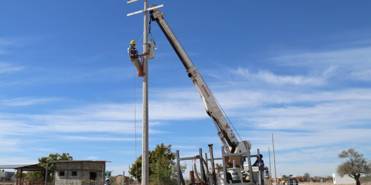 Impulsa Ayuntamiento obras de electrificación en el Municipio