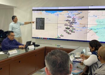 OOMSAPAS La Paz presentó avances del Centro de Monitoreo Digital del Agua ante la Junta de Gobierno