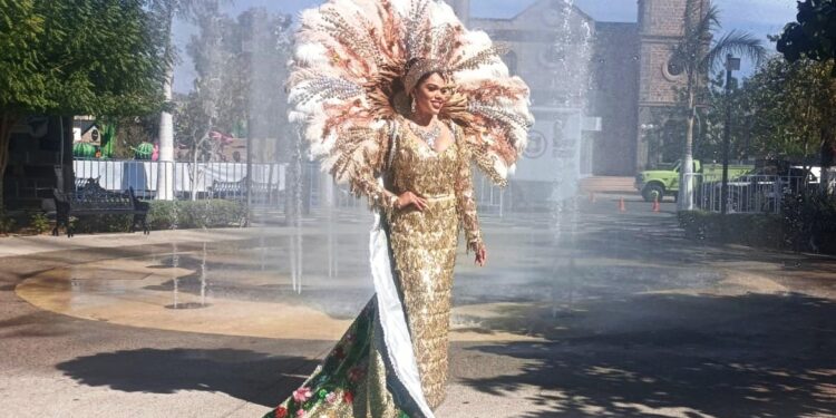 Realiza Ayuntamiento exposición artística y cultural en el Jardín Velasco